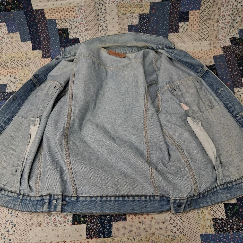Vintage 1987 Levis Denim Trucker Jacket Size Medium 70507 0214 Light Acid‎ Wash